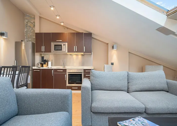 Calle Mayor 23 * Llanes